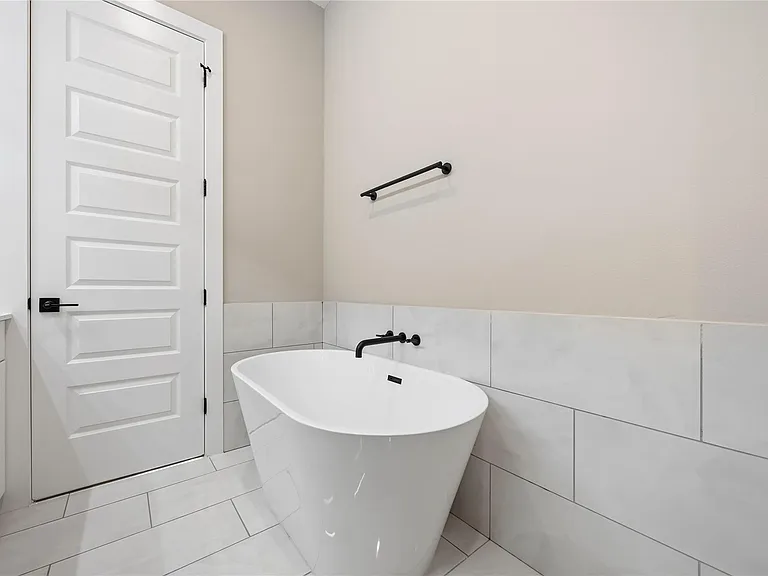 4013 Griggs Rd #B — Photo 26