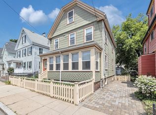 33 Round Hill St, Jamaica Plain, MA 02130