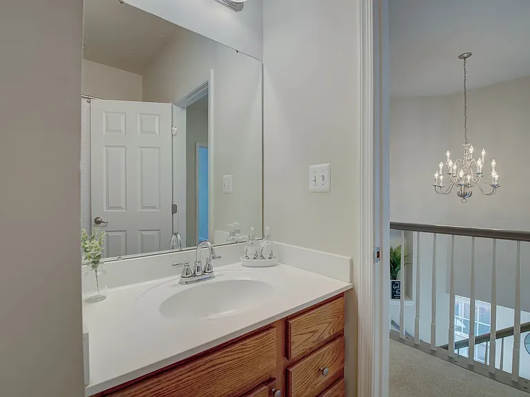 940 Hall Station Dr — Photo 22