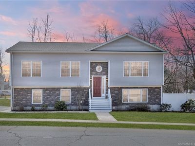 15 Nicki Laine Cir, Stratford, CT, 06614
