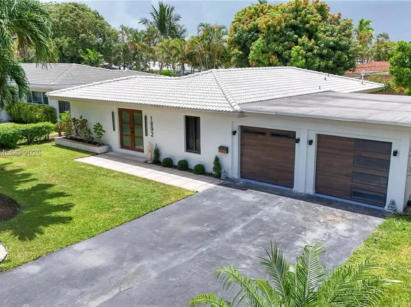 1892 NE 33rd St, Oakland Park, FL 33306