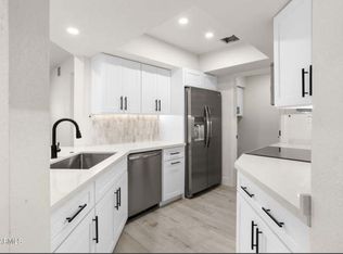 5104 N 32nd St UNIT 250, Phoenix, AZ 85018