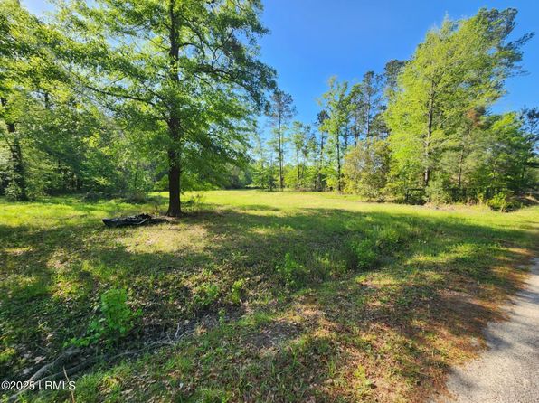 215 Frog Hollow Rd, Varnville, SC 29944