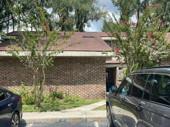 5210 NW 34th Pl, Gainesville, FL 32606