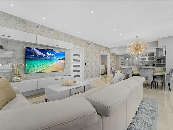 4th image of 495 Brickell Ave APT 3802