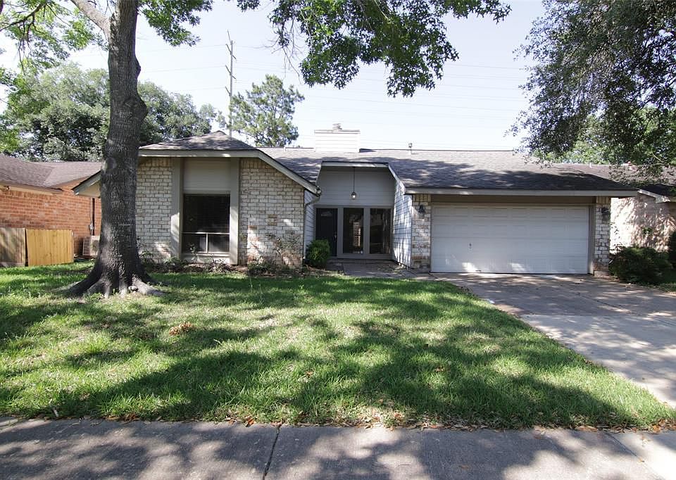 1st image of 3035 Wagon Trail Dr