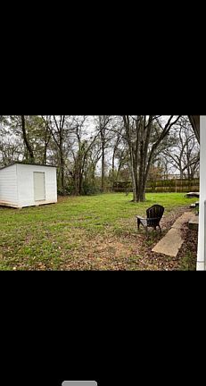 4th image of 2412 State Highway 42 N #B
