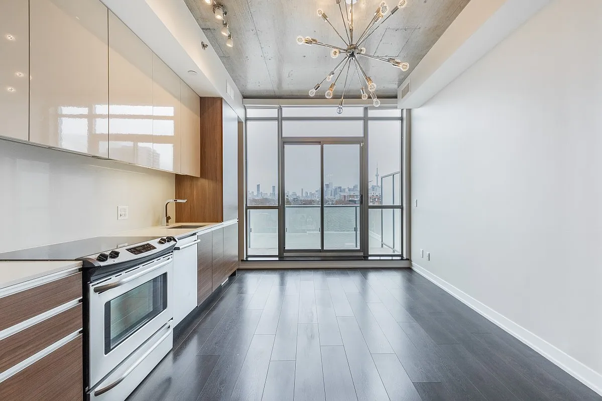 8 Gladstone Ave -607 — Photo 3