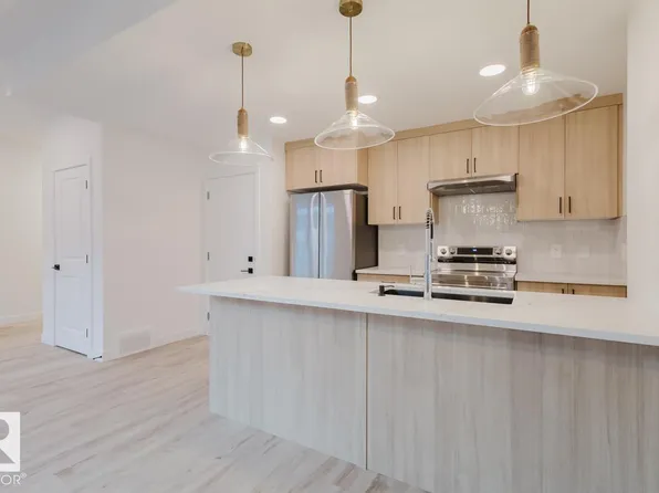 16231 19th Ave SW #45, Edmonton, AB T6W 5C6