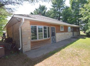 W9072 Cloverleaf Lake Rd, Clintonville, WI 54929