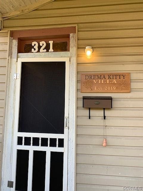1st image of 321 W Cherry St