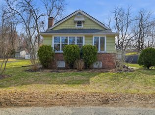 19 Orpheum Ave, East Longmeadow, MA 01028