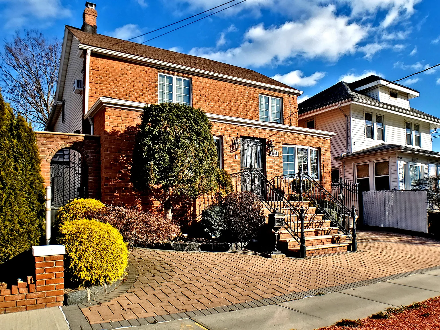 4 bed, 3000 sqft, $4,950 — Photo 2