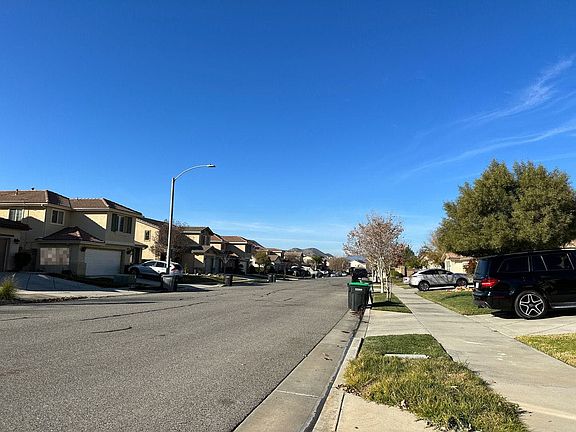 3rd image of 34139 Camelina St