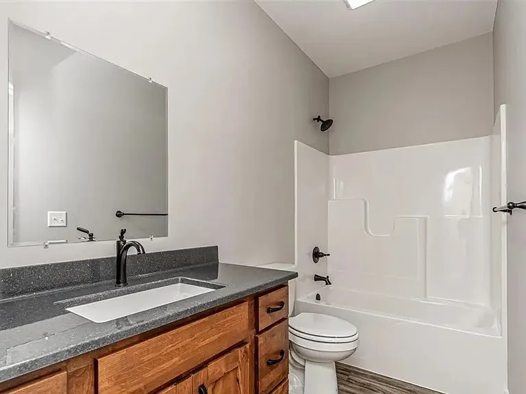 1642 Kenneth Dr — Photo 19
