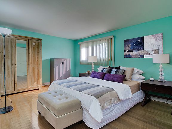 2nd image of 440 Leahy Cir