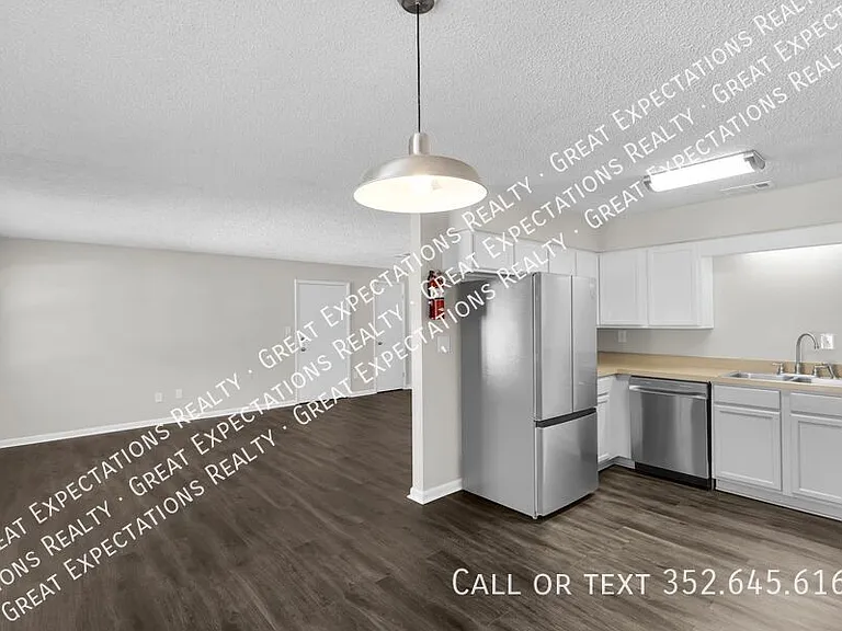 131 SE 13th Ave — Photo 8