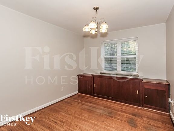 5th image of 2849 Veazey Ave