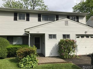 105 Creemer Ave, Iselin, NJ 08830