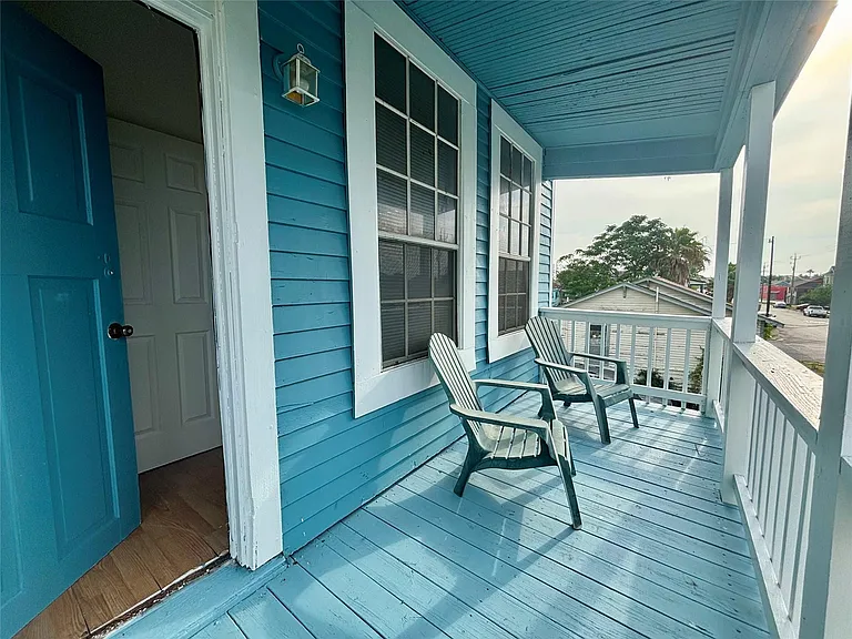 3410 Sealy St — Photo 4