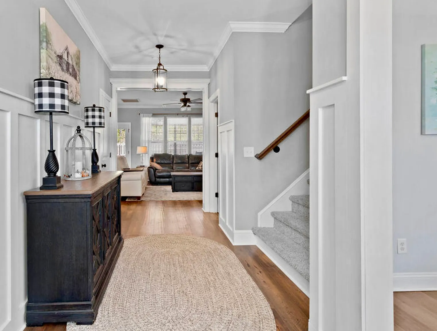 4 bed, 2.5 bath, 2456 sqft, $2,650 — Photo 2