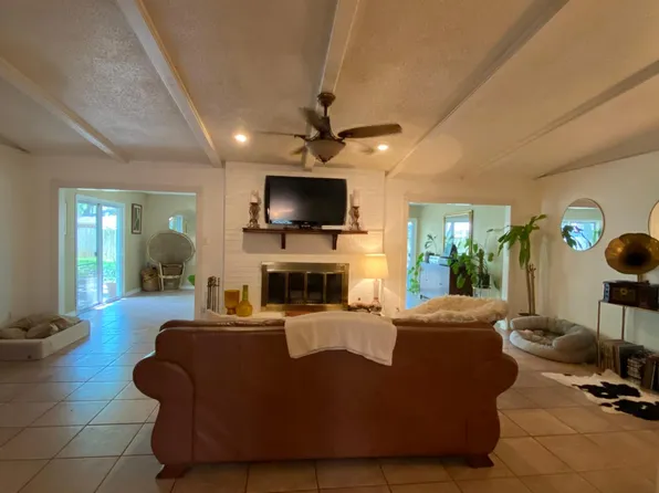 (undisclosed Address), Austin, TX 78745