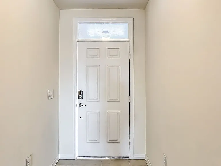 4203 Manatee Ln — Photo 4