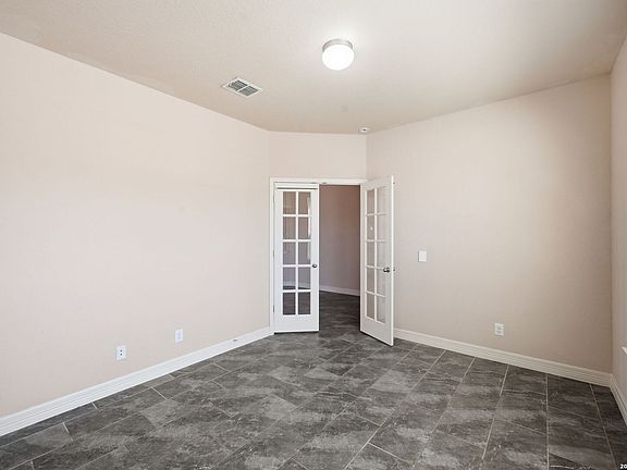 5th image of 5044 Forest Oak