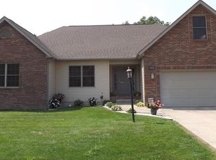 1529 Patriot Ln, Terre Haute, IN 47802