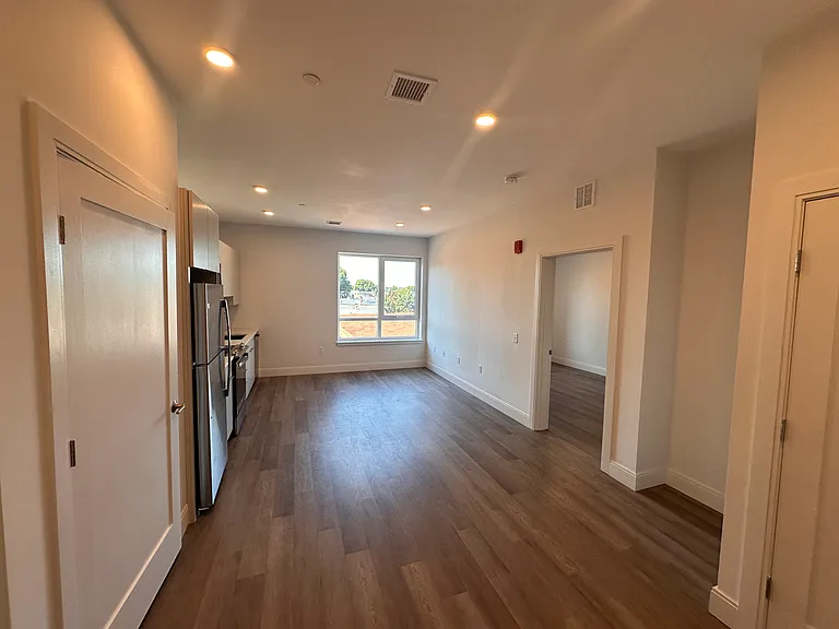 959 Dorchester Ave #404 — Photo 3