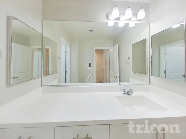 12575 W Hummingbird Ter — Photo 13