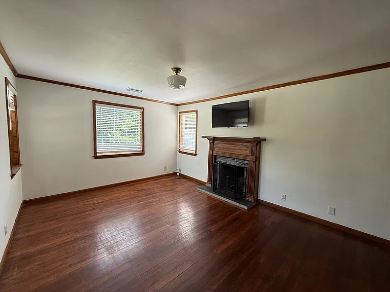 131 Circlewood — Photo 2