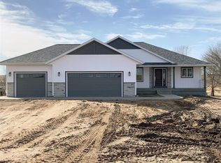 N4639 940th St, Elk Mound, WI 54739