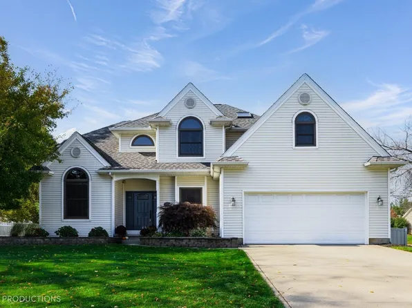 20 Lockerbie Dr, Valparaiso, IN 46385