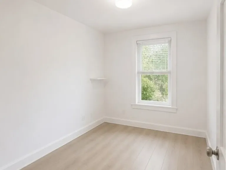 15 Park St #2A — Photo 3