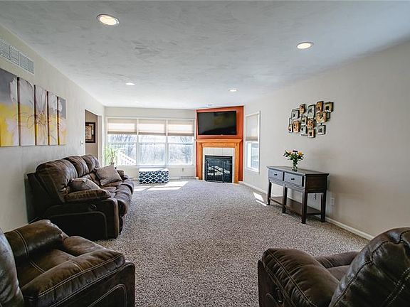 5th image of 109 Woodview Dr