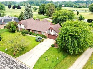 2834 Byrnwyck, Maumee, OH 43537
