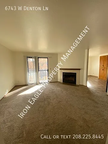 6743 W Denton Ln — Photo 4