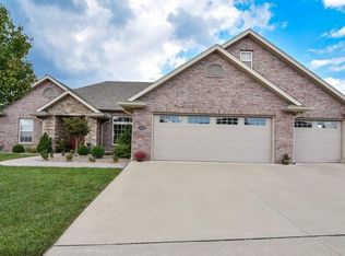 2712 Rutherford Dr, Columbia, MO 65201
