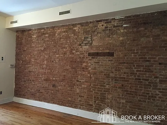 Rented by Book A Broker | media 12