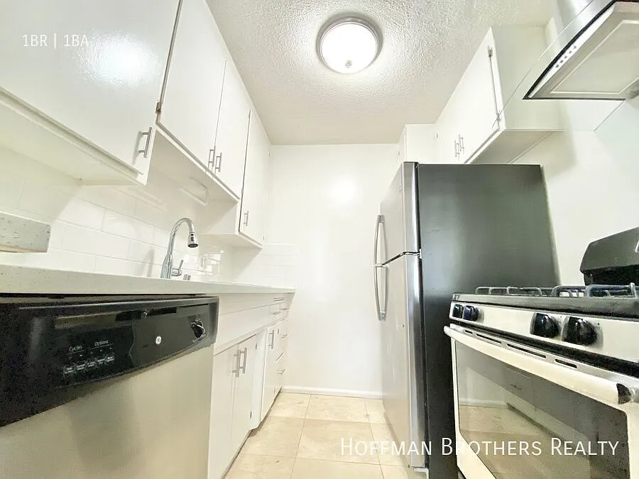 1 bed, 680 sqft, $2,045 — Photo 3