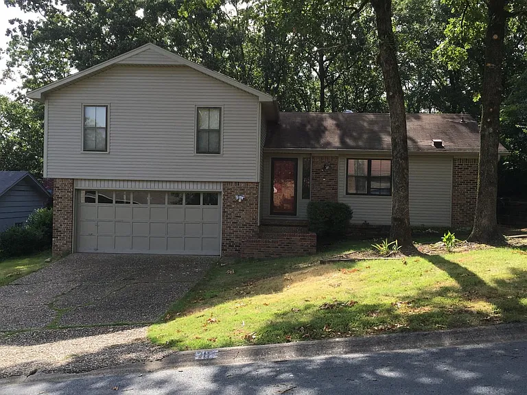 11 Marble Ct — Photo 1