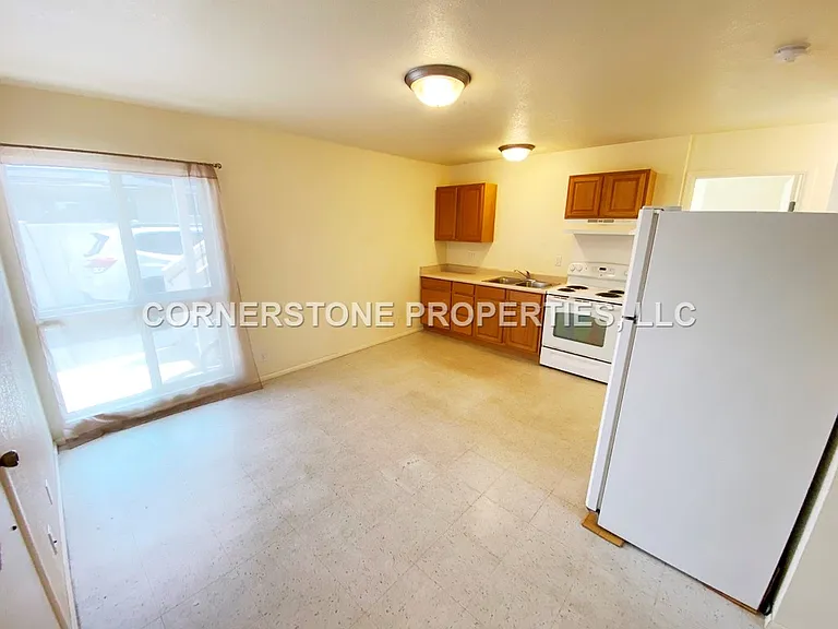 670A Hunalewa St #1 — Photo 4