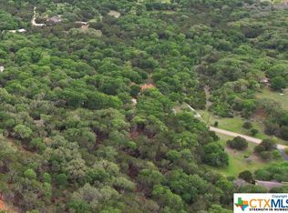 110 Deertrail Dr, San Marcos, TX 78666