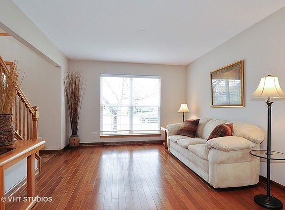 3rd image of 2704 Oasis Dr