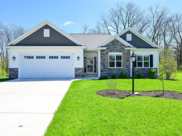 907 Foxwalk DRIVE, Waterford, WI 53185