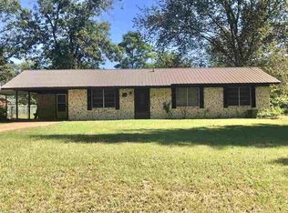 414 N Heights Blvd, Omaha, TX 75571