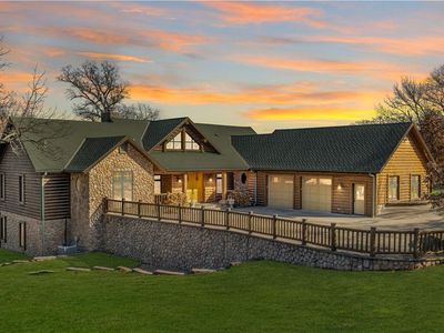 254 Lake Viking Ter, Gallatin, MO, 64640