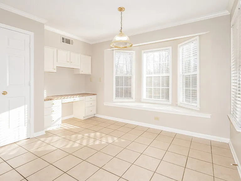 8421 Trinity Rd — Photo 7