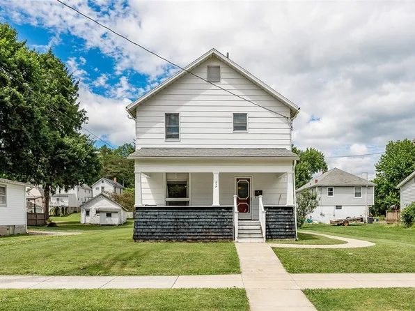 225 E Pine St, Grove City, PA 16127